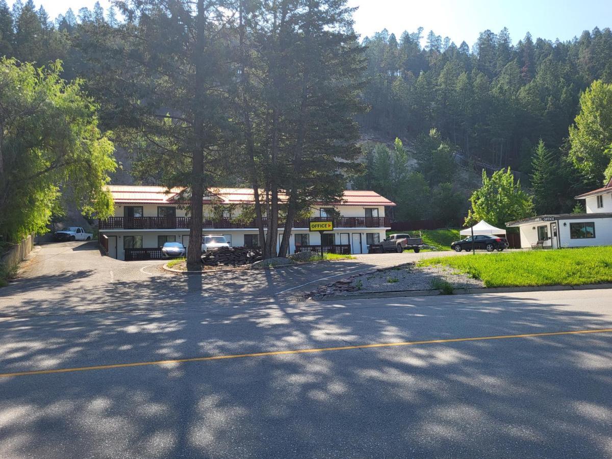 Alpen Motel Radium Hot Springs Exterior photo