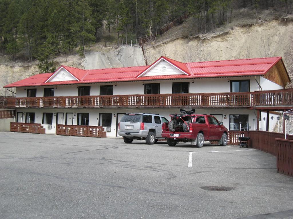 Alpen Motel Radium Hot Springs Exterior photo