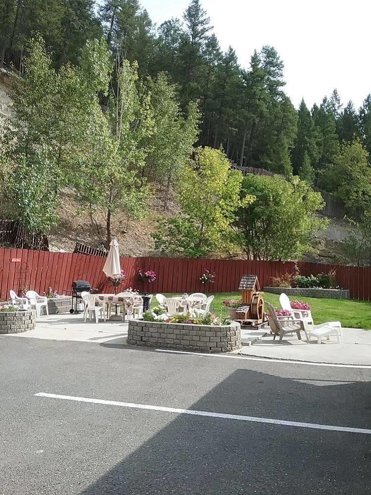 Alpen Motel Radium Hot Springs Exterior photo